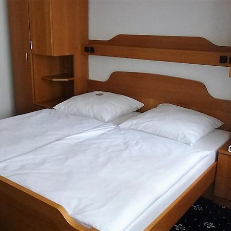 Hotel Zur Traube Bad Homburg vor der Höhe Esterno foto