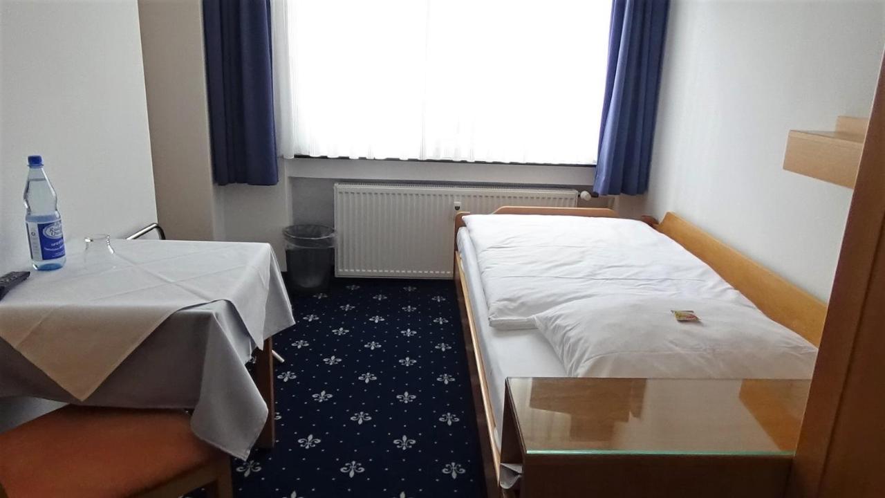 Hotel Zur Traube Bad Homburg vor der Höhe Esterno foto
